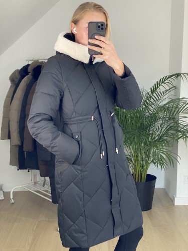 Płaszcz zimowy CASIE czarny