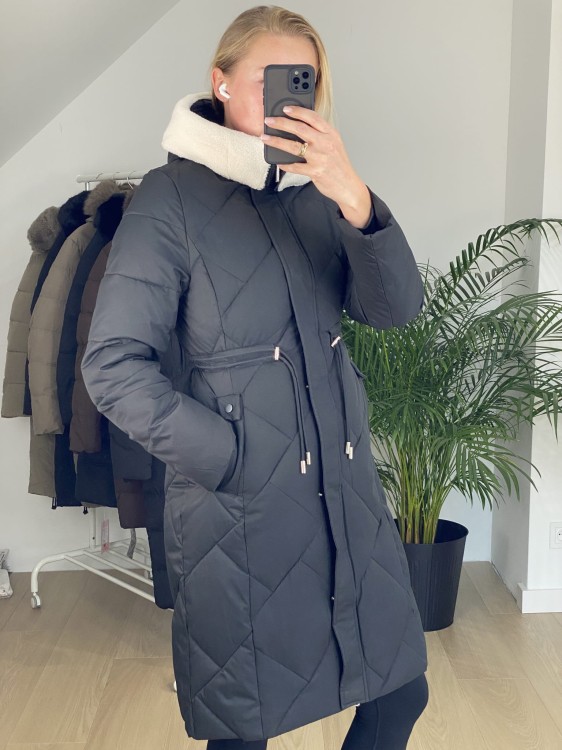 Płaszcz zimowy CASIE czarny